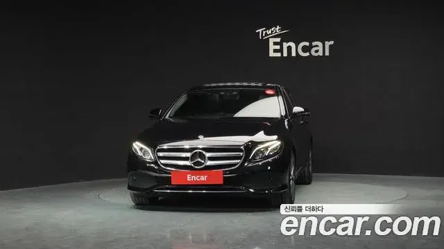 Mercedes-Benz E-Class 2018 — Şəkil 10/20