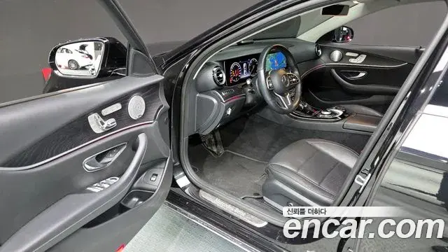 Mercedes-Benz E-Class 2018 — Şəkil 7/20