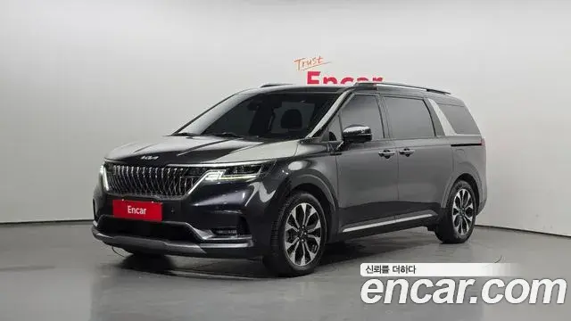 Kia Carnival 2023 — ფოტო 15/20