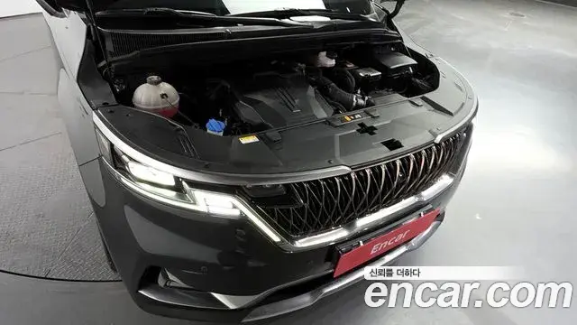 Kia Carnival 2023 — ფოტო 3/20