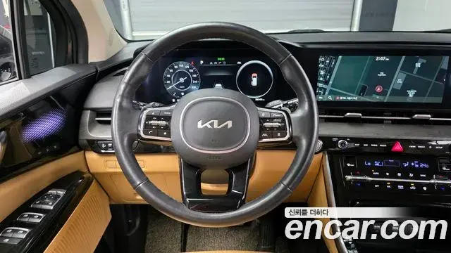 Kia Carnival 2023 — ფოტო 10/20