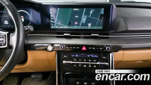Kia Carnival 2023 — ფოტო 2/20