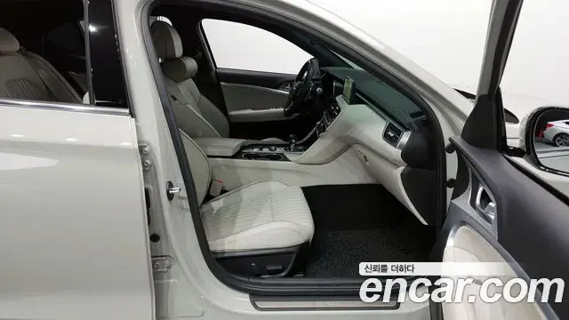 Genesis G70 2023 — Şəkil 13/13