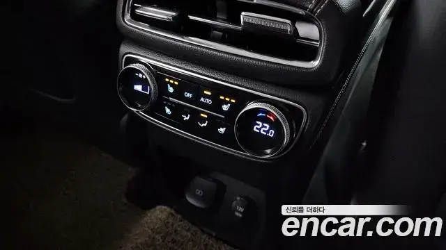 Genesis GV80 2023 — ფოტო 16/20