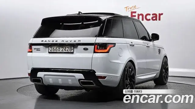 Land Rover Range Rover Sport 2018 — ფოტო 19/20