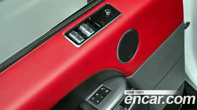 Land Rover Range Rover Sport 2018 — ფოტო 15/20