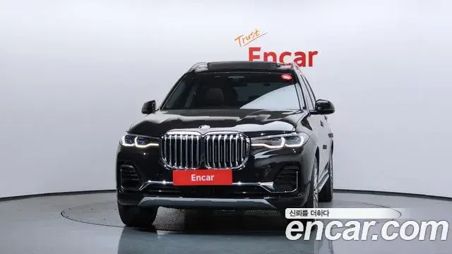BMW X7 2021 — Photo 20/48