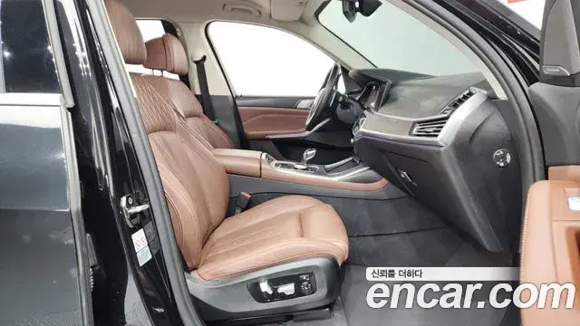 BMW X7 2021 — Photo 5/48
