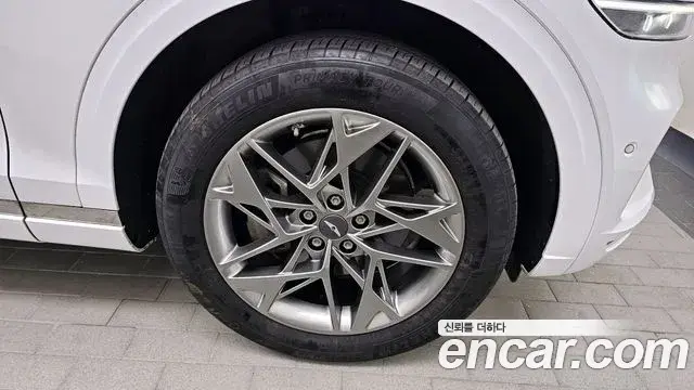 Genesis GV70 2021 — Photo 10/20