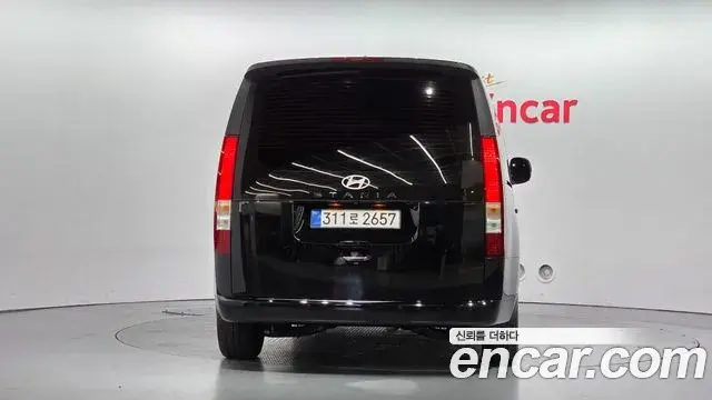 Hyundai Staria 2025 — Şəkil 10/20