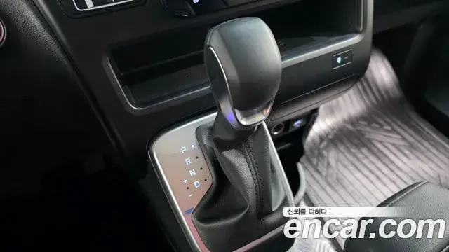 Hyundai Staria 2025 — Şəkil 11/20