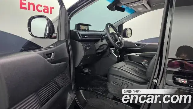 Hyundai Staria 2025 — Şəkil 17/20