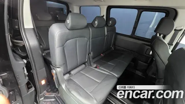 Hyundai Staria 2025 — Şəkil 18/20