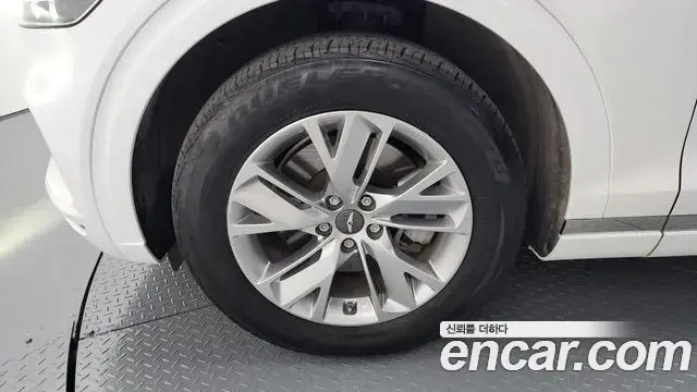 Genesis GV70 2021 — Photo 16/20