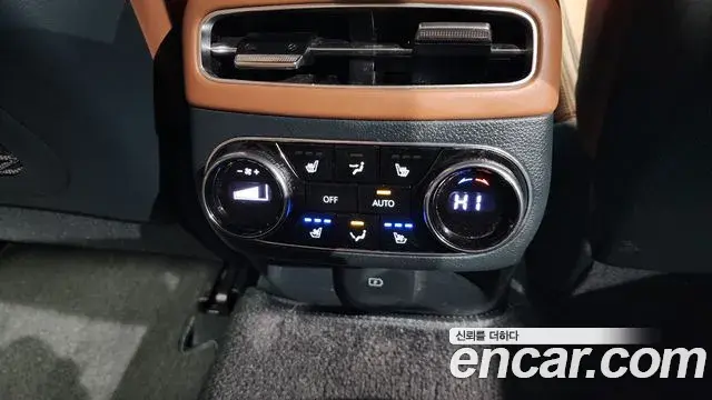Genesis GV70 2021 — Photo 6/20