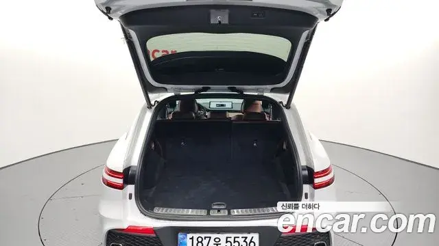 Genesis GV70 2021 — Photo 18/20