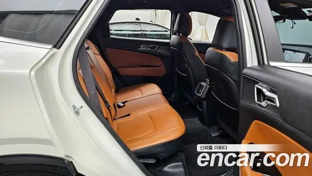 Kia Sportage 2021 — Photo 19/20