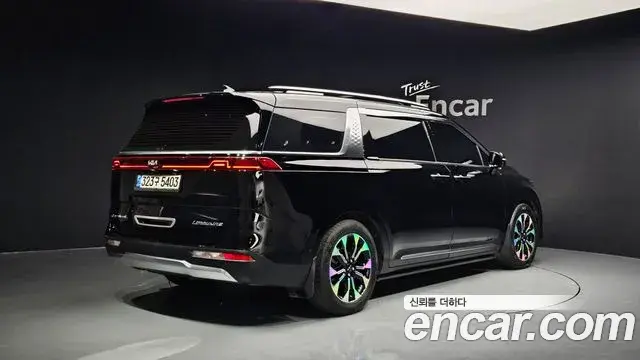 Kia Carnival 2020 — Photo 2/20