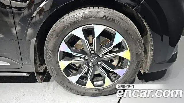 Kia Carnival 2020 — Photo 5/20