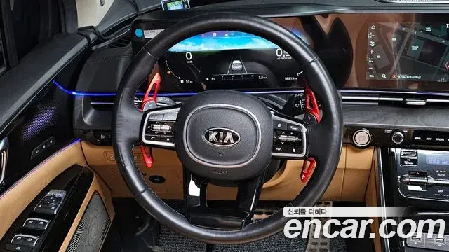 Kia Carnival 2020 — Photo 14/20
