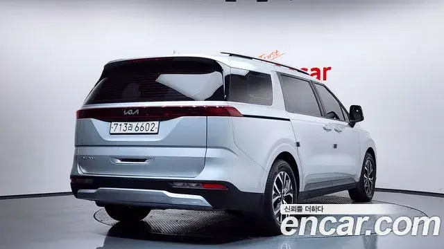 Kia Carnival 2022 — ფოტო 12/20