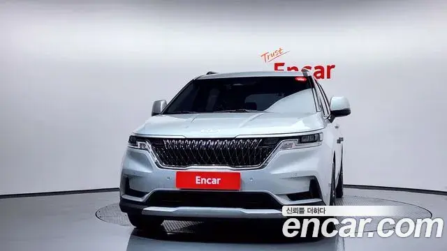 Kia Carnival 2022 — ფოტო 11/20