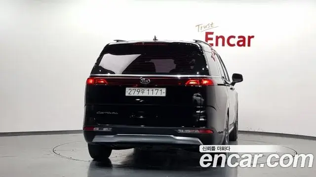 Kia Carnival 2021 — Фото 4/20