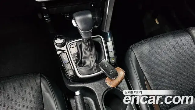 Kia Seltos 2019 — ფოტო 15/20