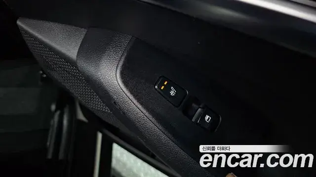 Kia Seltos 2019 — ფოტო 18/20