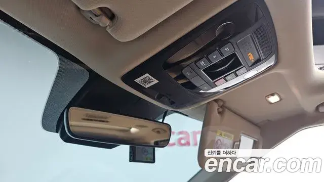 Kia Carnival 2023 — Фото 17/20