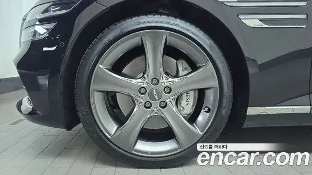 Genesis G80 2023 — ფოტო 18/20