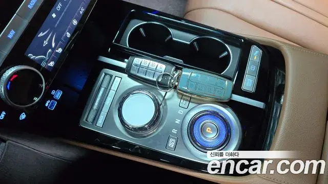 Genesis G80 2023 — ფოტო 15/20