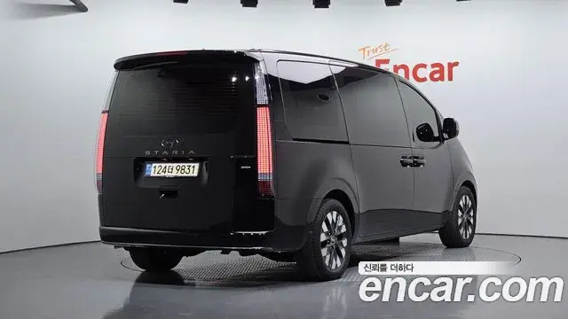 Hyundai Staria 2021 — Photo 8/20