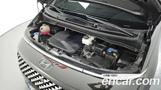 Hyundai Staria 2021 — Photo 18/20