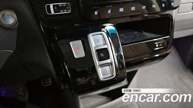 Hyundai Staria 2021 — Photo 11/20