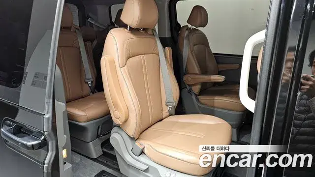 Hyundai Staria 2021 — Photo 2/20