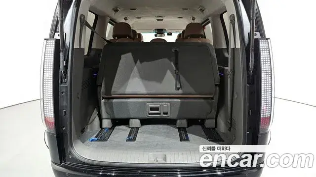 Hyundai Staria 2021 — Photo 7/20