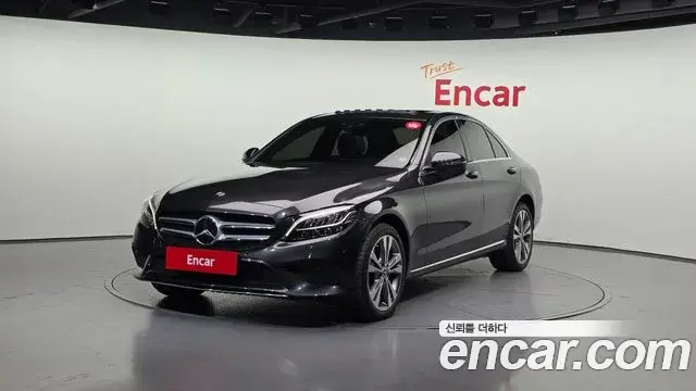 Mercedes-Benz C-Class 2020 — Photo 10/20