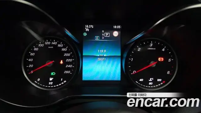 Mercedes-Benz C-Class 2020 — Photo 2/20