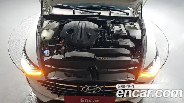 Hyundai Sonata Hybrid 2019 — Photo 17/20