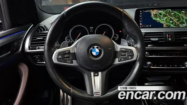 BMW X3 2018 — ფოტო 16/20