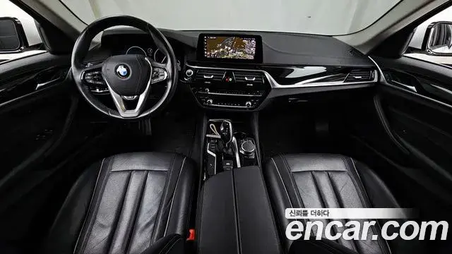 BMW 5 Series 2019 — Фото 7/20