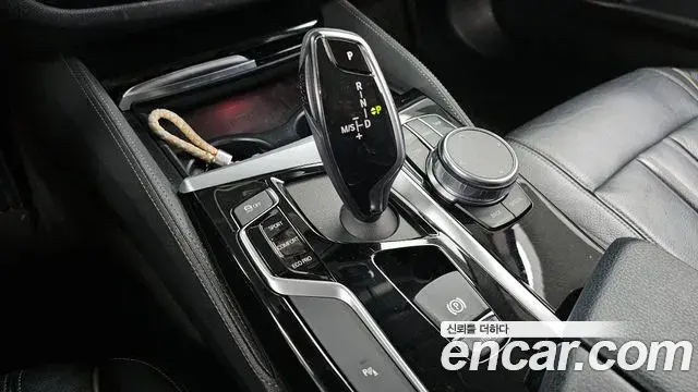 BMW 5 Series 2019 — Фото 9/20