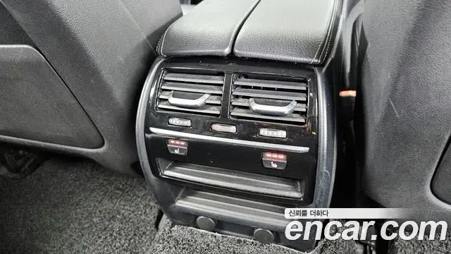 BMW 5 Series 2019 — Фото 19/20