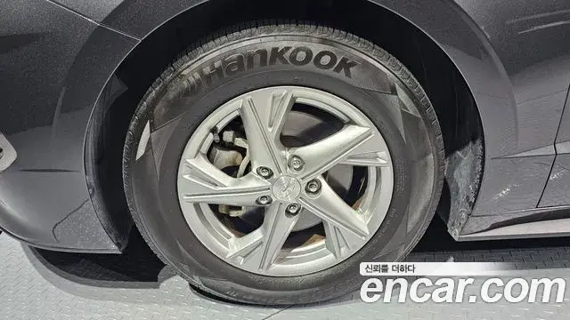 Hyundai Sonata Hybrid 2020 — Photo 11/20