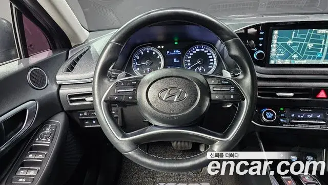 Hyundai Sonata Hybrid 2020 — Photo 18/20