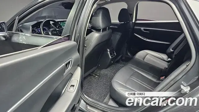 Hyundai Sonata Hybrid 2020 — Photo 14/20
