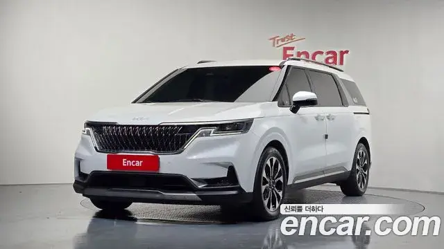 Kia Carnival 2023 — Photo 4/12