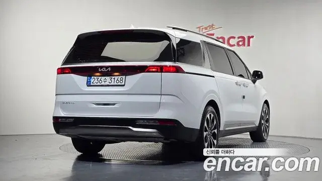 Kia Carnival 2023 — Photo 10/12