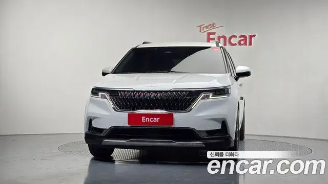 Kia Carnival 2023 — Photo 3/12